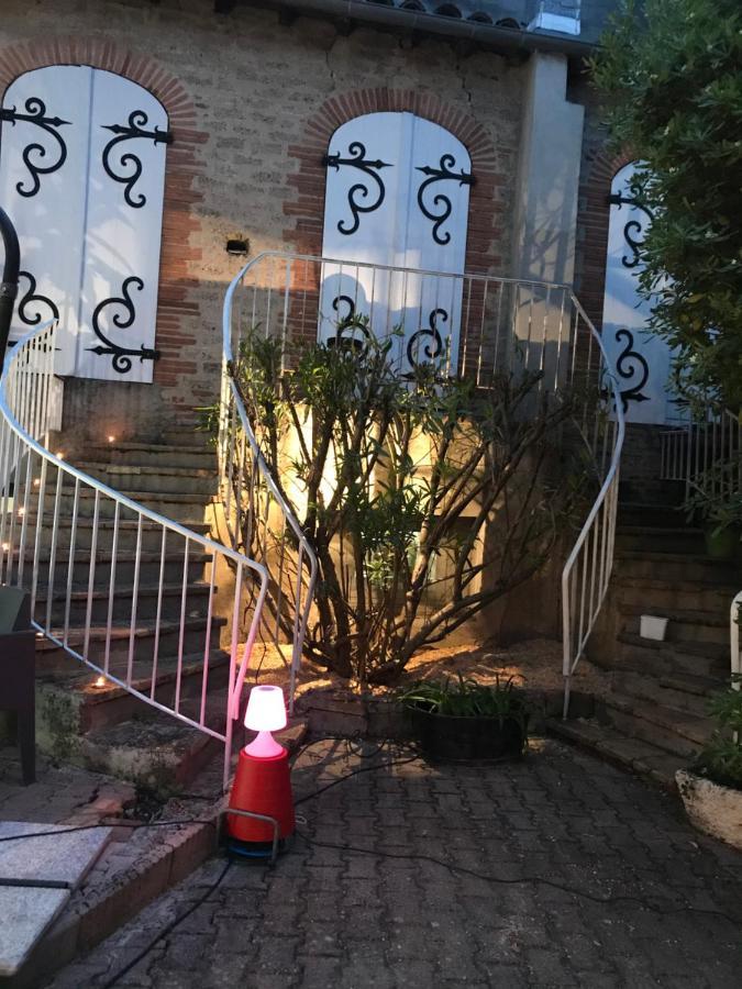Le 9 En Cuisine Hotel Rabastens Exterior photo